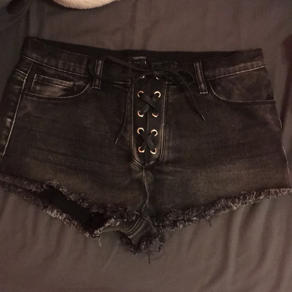 Mid waisted shorts